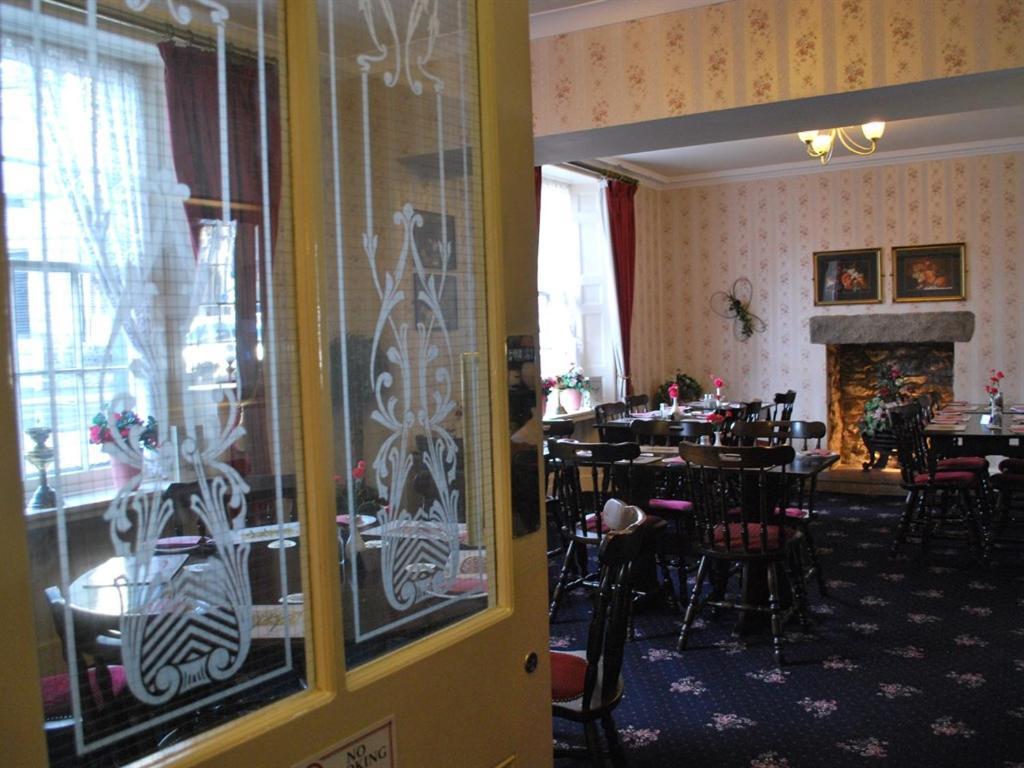 The Cross Keys Apartment Милнторп Екстериор снимка